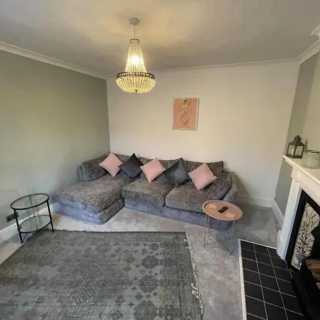 Lark's Nest * East Ayton
